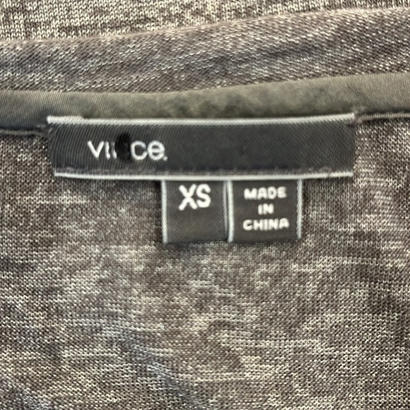 EUC Vince scoop neck metallic pewter finish bodice with black wide hem and cuffs - Picture 8 of 8